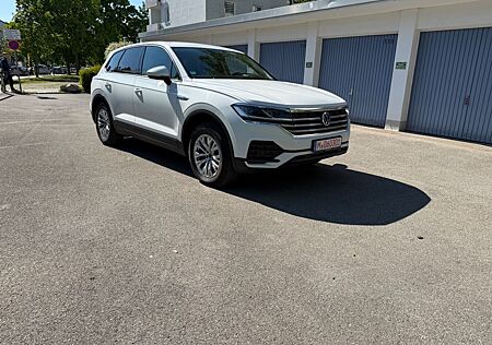 VW Touareg Volkswagen Basis 4Motion