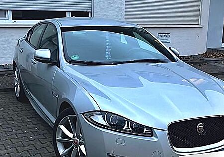 Jaguar XF 3.0 L V6 Diesel - TÜV 07/25 - 103000km Sport