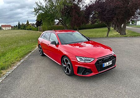 Audi A4 40 TFSI S line quattro Avant Garantie 03/29