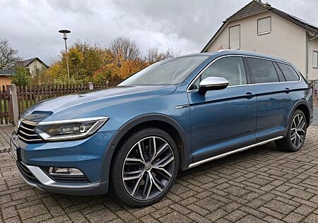 VW Passat Alltrack Volkswagen 2.0 TDI SCR 176kW DSG BMT 4M...