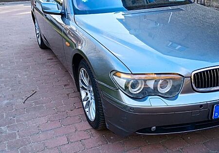 BMW 745i A -