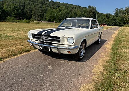 Ford Mustang 65 , tüv neu , Grand , nice car
