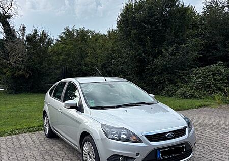 Ford Focus Guter Zustand! Neuer TÜV! Neue Reifen!