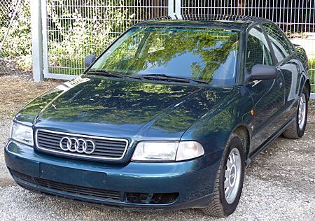 Audi A4 1.8 / 5-Gang / Airbag / ABS / Servo /