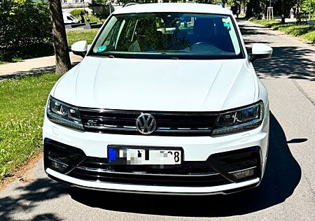 VW Tiguan Volkswagen 2.0 TSI 132kW DSG 4MOTION Highline Hi...