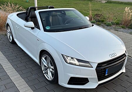Audi TT quattro S-Line 230PS / Matrix / B&O