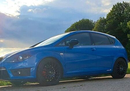 Seat Leon 2.0 T FSI Cupra R MTM Bull- X AGA 8 Räder