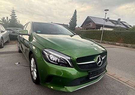Mercedes-Benz A 180 A Klasse BlueEfficiency*NEU*TÜV*NAVi