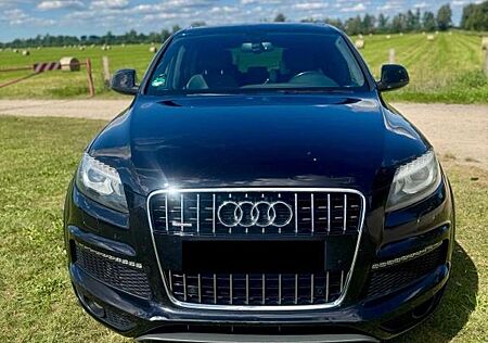 Audi Q7 4.2 TDI V8 / Exclusive / 7-Sitzer