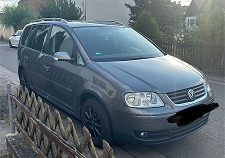 VW Touran Volkswagen 2.0 TDI Highline DSG