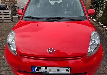 Daihatsu Sirion 1.0 -