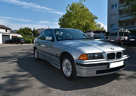 BMW 318iS Coupe (E36)