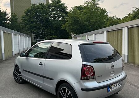 VW Polo Volkswagen 1.2 / TÜV-Neu