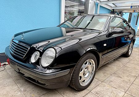 Mercedes-Benz CLK 200 Mercedes Sport ,1.Hand ,TÜV neu ,151tkm