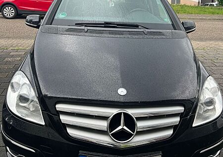 Mercedes-Benz B 170 -