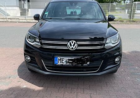VW Tiguan Volkswagen 2.0 TDI SCR DSG 4MOT BMT Sport & Styl...