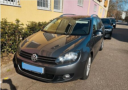 VW Golf Volkswagen 1.6 TDI DSG Variant Style Frisch TÜV!