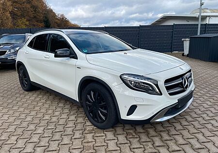 Mercedes-Benz GLA 200 GLA CDI 4Matic Edition 1