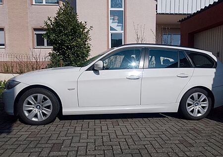 BMW 316d Touring - Navi Xenon Klimaaut. PDC - HU neu