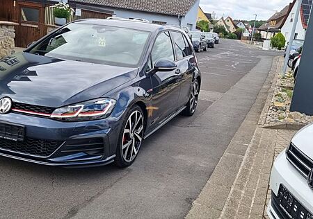 VW Golf Volkswagen VII Lim. GTI Performance Standheizung