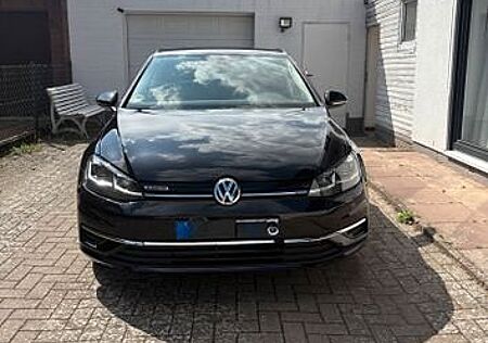 VW Golf Volkswagen 1.5 TSI ACT 96kW Highline BlueMotion Hi...