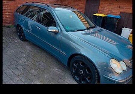 Mercedes-Benz 320