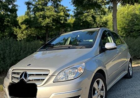 Mercedes-Benz B 180 Autotronic -