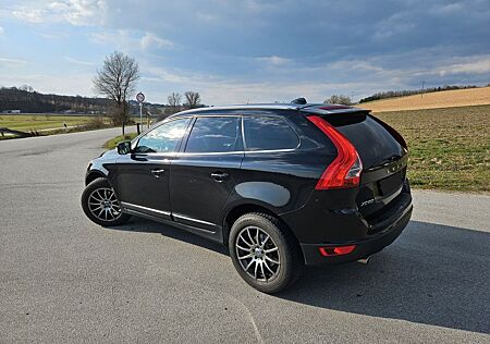 Volvo XC 60 XC60 D5 AWD Geartronic Summum Standhzg. AHK
