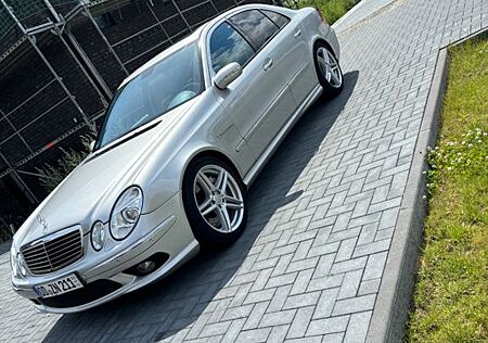 Mercedes-Benz E 55 AMG