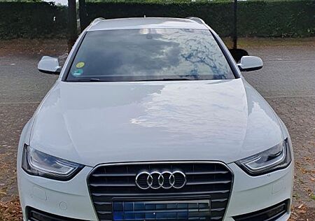 Audi A4 Avant S-Line Allrad