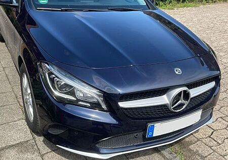 Mercedes-Benz CLA 220 Shooting Brake CLA 220 d 4MATIC DCT ...