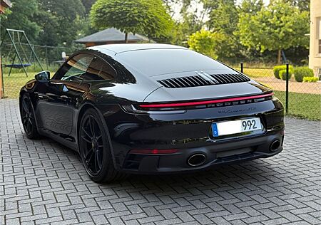 Porsche 992 Carrera 4 GTS Coupé Carrera GTS