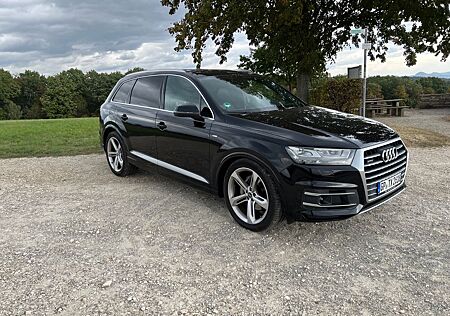 Audi Q7 50 TDI quattro tiptronic -