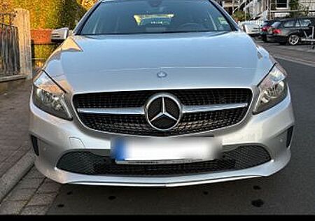 Mercedes-Benz A 200 -