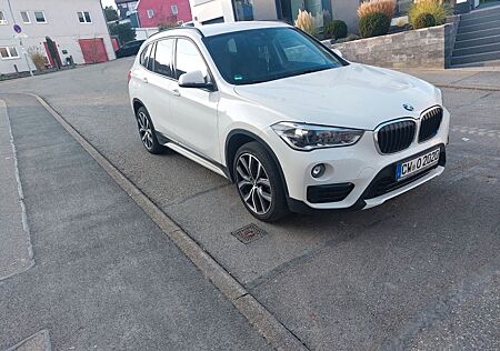 BMW X1 sDrive18d Sport Line Facelift Navi