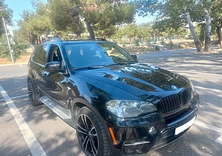 BMW X5 xDrive50i -