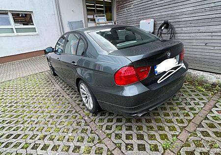 BMW 318i -
