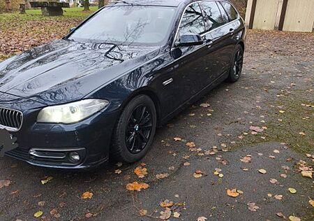 BMW 525d xDrive Touring A -