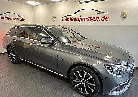 Mercedes-Benz E 300 de 4M Distronic+ Multibeam AHK Memory Pano