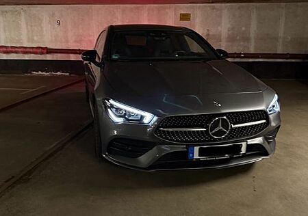 Mercedes-Benz CLA 200 Shooting Brake AMG MBUX LED