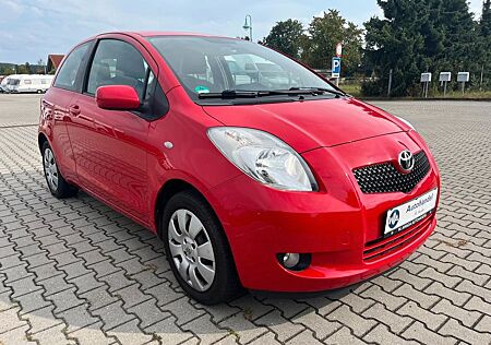 Toyota Yaris 1,0-l-VVT-i Luna
