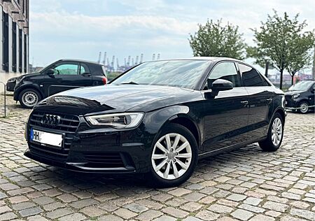 Audi A3 1.6 TDI ultra Attraction Limousine+Navi+Xenon