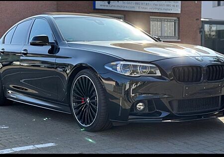 BMW 550i -M PERFORMANCE/KAMERA 360/HEAD UP/H&K/VOLL!