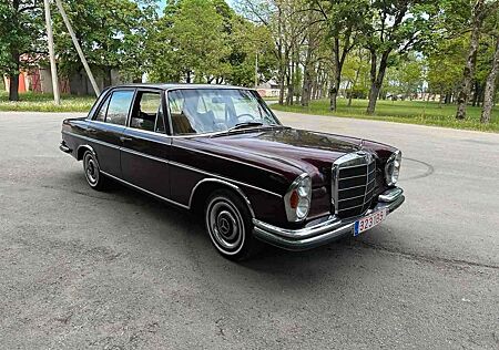 Mercedes-Benz 250 250s