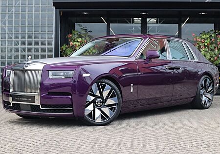 Rolls-Royce Phantom Series II "The Extrovert" | Starlight, B