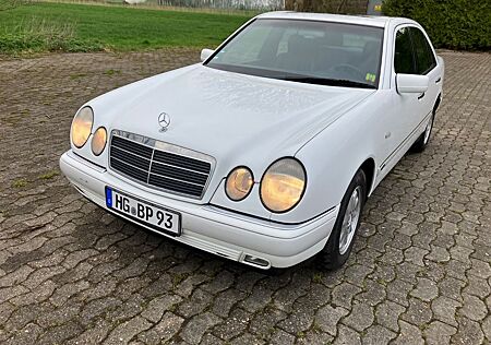 Mercedes-Benz E 300 D Partikelfilter Schiebedach HU neu