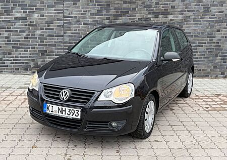 VW Polo Volkswagen 1.2 Tour schwarz 9n3