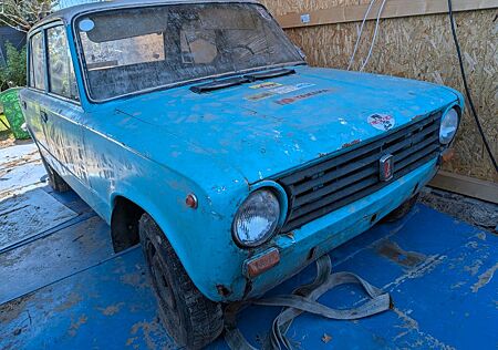 Lada Shiguli 2101 Scheunenfund Restaurationsobjekt