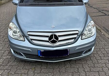 Mercedes-Benz B 200 CDI -Motor und Getriebe laufen einwandfrei