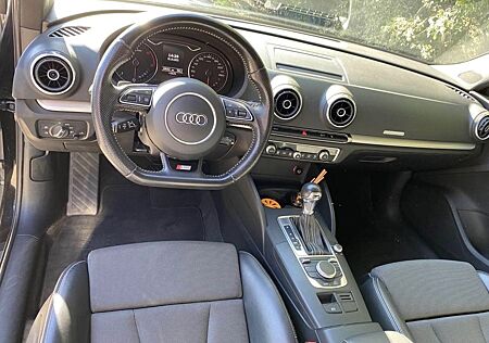 Audi A3 2.0 TDI S tronic quattro S line S line